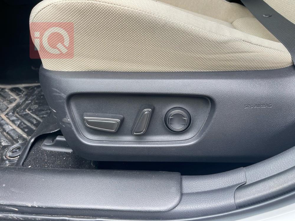 تۆیۆتا کامری